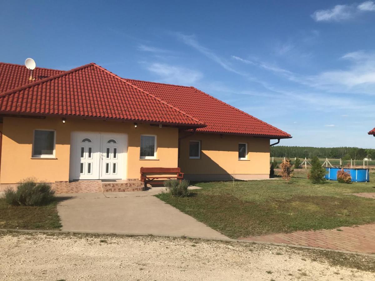 Bencsik Tanya Szentkiraly - Szallashely & Rendezvenyhaz Exterior foto